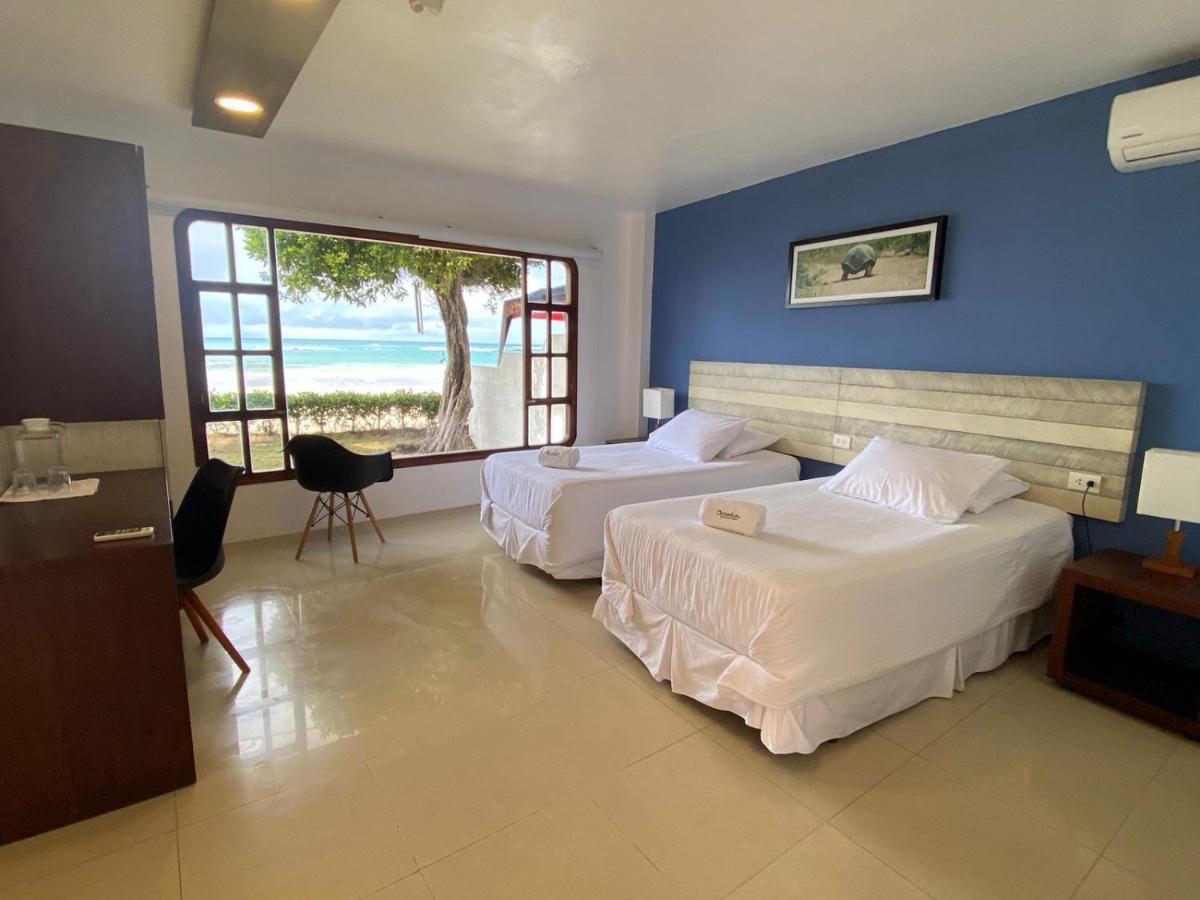 Casita De La Playa Hotel Puerto Villamil Exterior photo