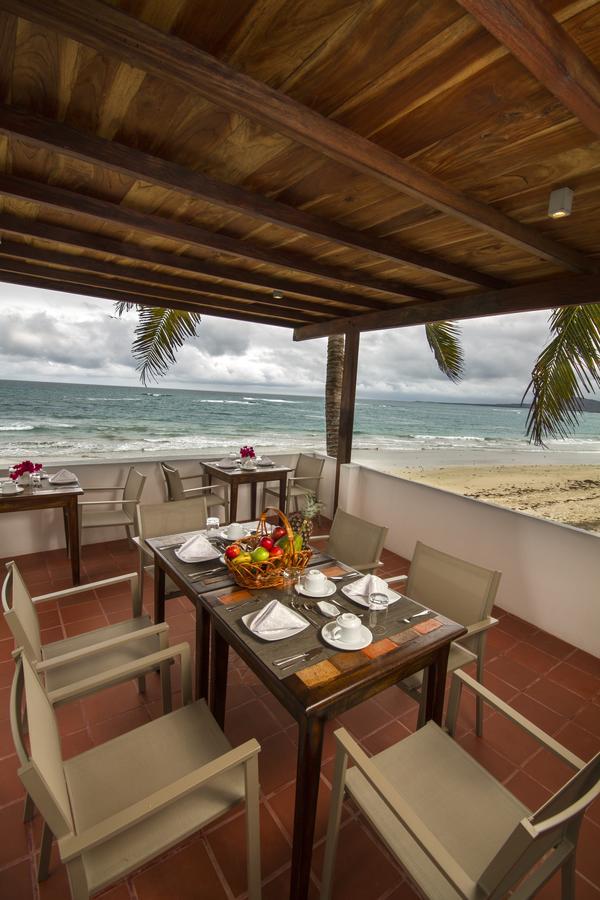 Casita De La Playa Hotel Puerto Villamil Exterior photo