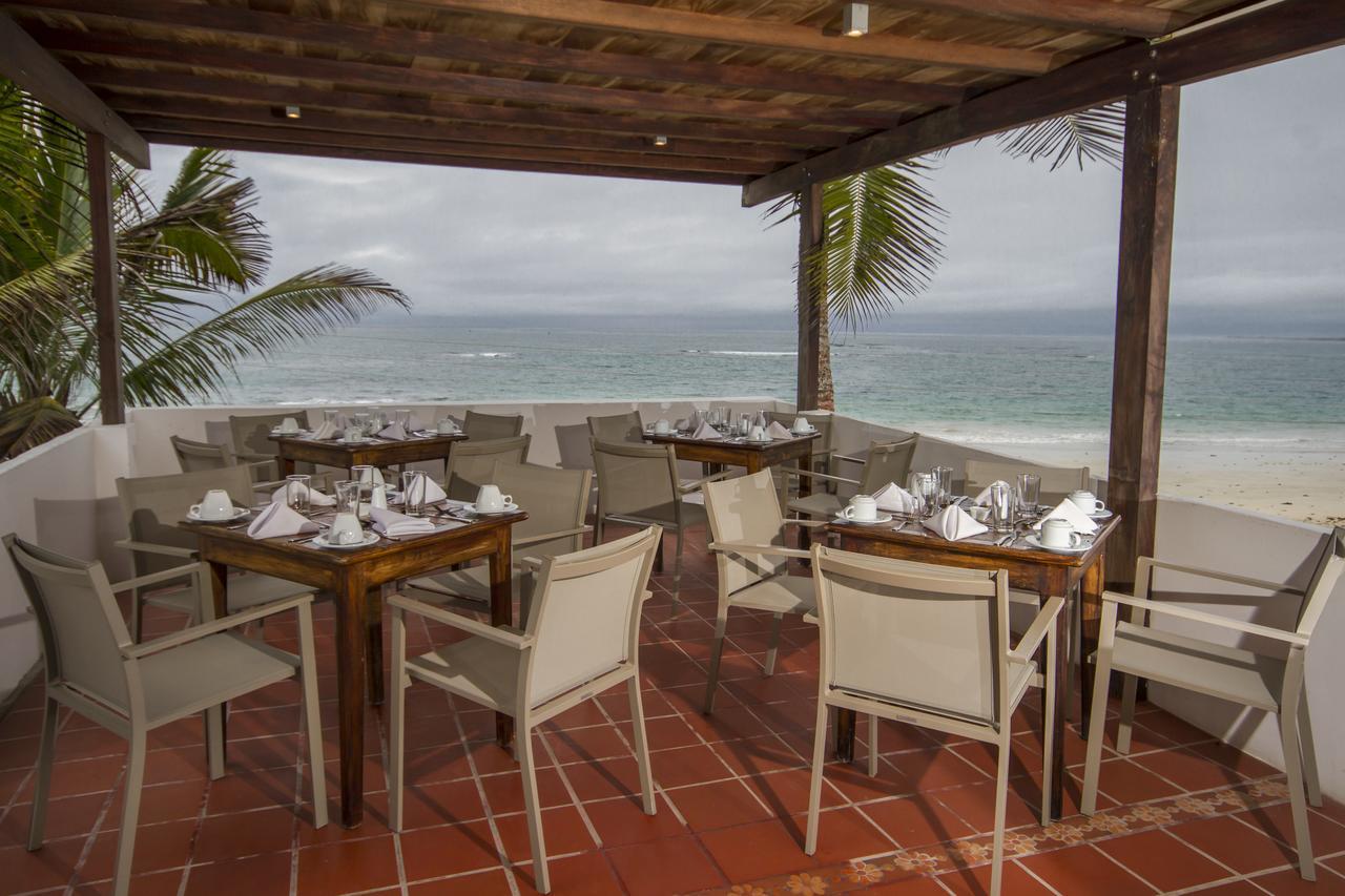 Casita De La Playa Hotel Puerto Villamil Exterior photo